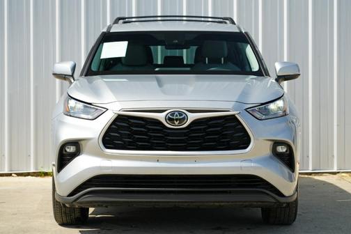 2020 Toyota Highlander LE