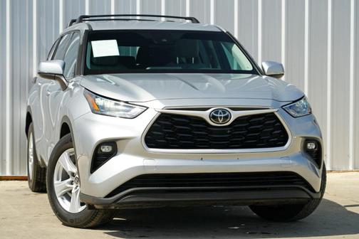 2020 Toyota Highlander LE