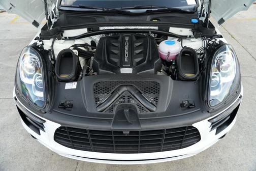 2018 Porsche Macan S