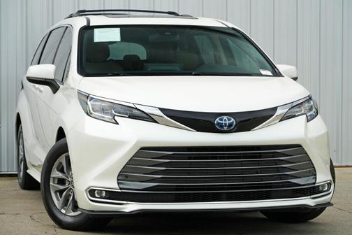 2021 Toyota Sienna XLE