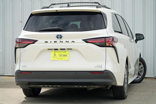 2021 Toyota Sienna XLE