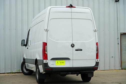 2020 Mercedes-Benz Sprinter 2500 W/ CONVENIENCE PACKAGE