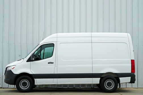 2020 Mercedes-Benz Sprinter 2500 W/ CONVENIENCE PACKAGE