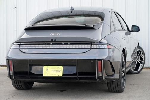 2024 Hyundai IONIQ 6 SEL