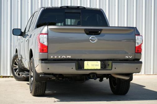 2021 Nissan Titan SV