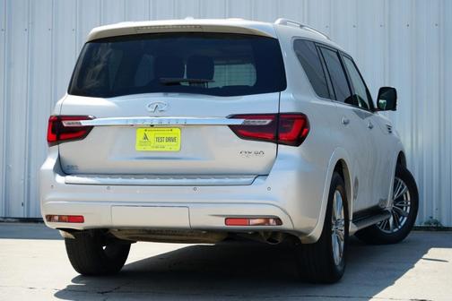 2021 INFINITI QX80 Luxe