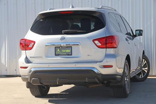 2020 Nissan Pathfinder SL