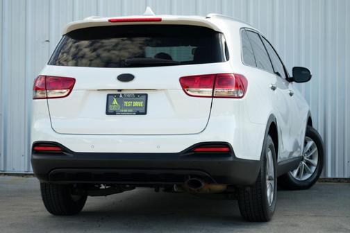 2017 Kia Sorento LX