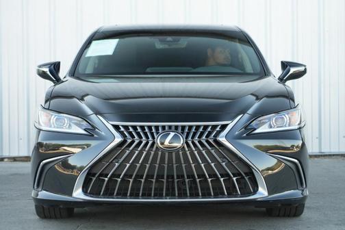 2023 Lexus ES 300h Premium