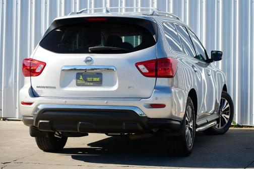 2019 Nissan Pathfinder SV