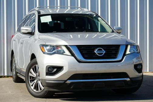 2019 Nissan Pathfinder SV
