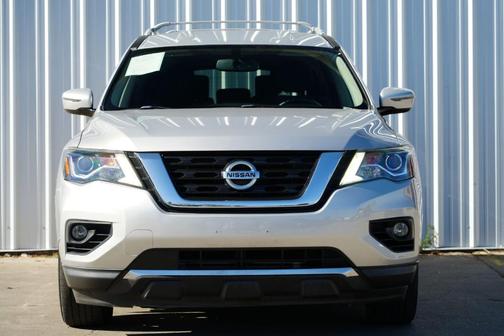2019 Nissan Pathfinder SV
