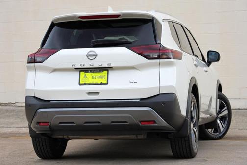 White 2023 Nissan Rogue SL
