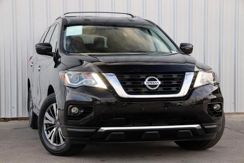 2020 Nissan Pathfinder SV