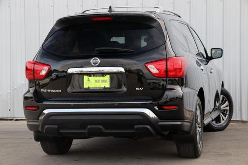 2020 Nissan Pathfinder SV