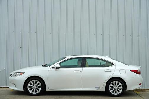 2013 Lexus ES 300h Base