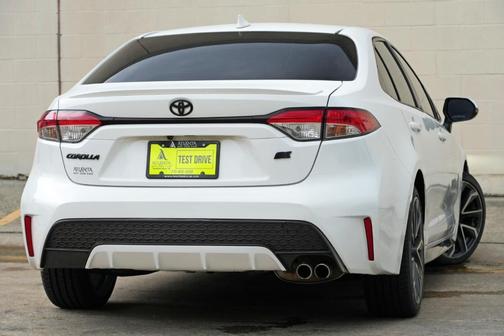 Super White 2021 Toyota Corolla SE