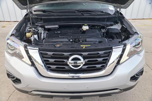 2020 Nissan Pathfinder S