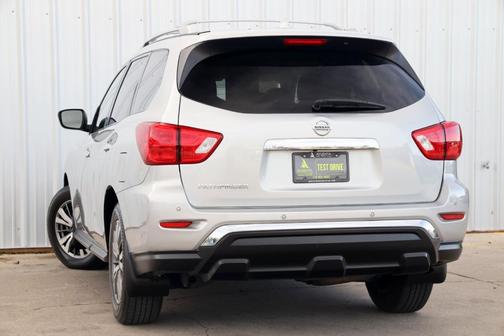 2020 Nissan Pathfinder S