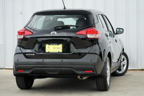 2020 Nissan Kicks S