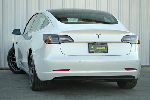 2020 Tesla Model 3 Standard Range Plus