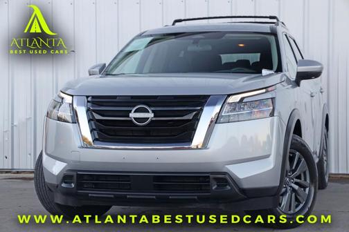 2022 Nissan Pathfinder SV