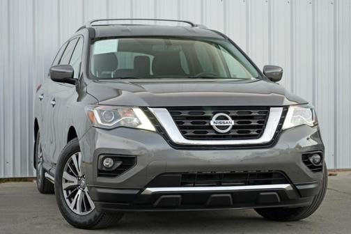 2020 Nissan Pathfinder SV