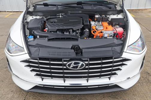 2022 Hyundai SONATA Hybrid Blue