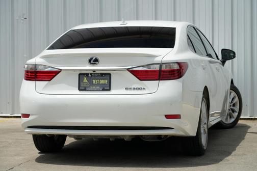 2014 Lexus ES 300h Base