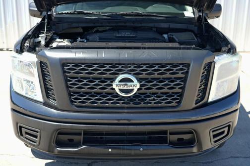 2017 Nissan Titan S