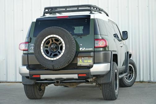 2014 Toyota FJ Cruiser Base
