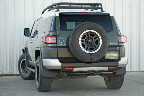 2014 Toyota FJ Cruiser Base