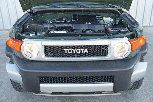 2014 Toyota FJ Cruiser Base