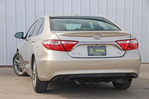 2016 Toyota Camry SE