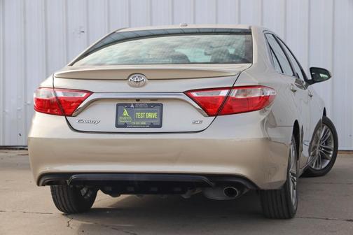 2016 Toyota Camry SE