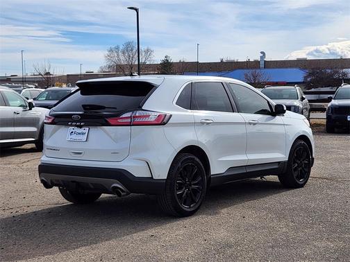 2021 Ford Edge Titanium