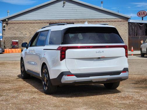 Snow White Pearl 2026 Kia Carnival EX