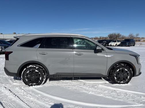 2024 Kia Sorento S