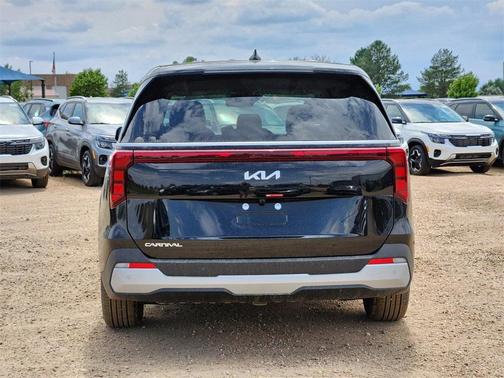 2025 Kia Carnival LXS