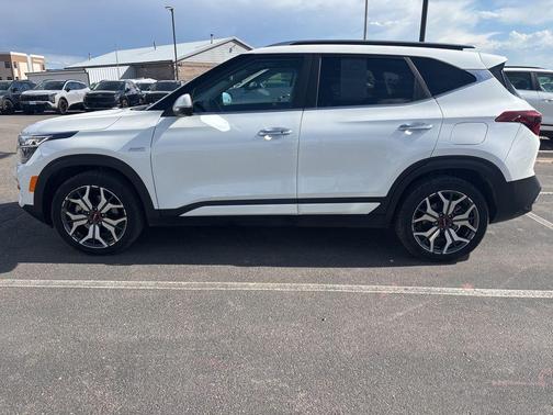 Snow White Pearl 2023 Kia Seltos SX Turbo