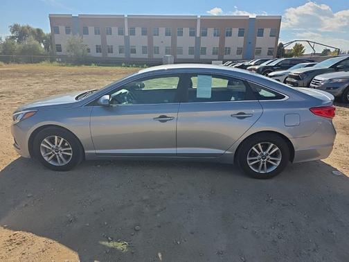 2017 Hyundai SONATA SE