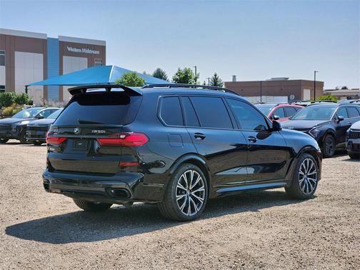 2021 BMW X7 M50i