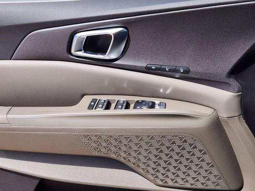 Snow White Pearl 2026 Kia Carnival EX