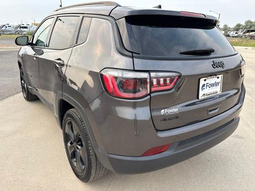 Granite Crystal Metallic Clearcoat 2021 Jeep Compass Latitude
