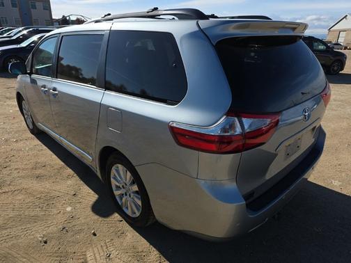 2016 Toyota Sienna XLE Premium