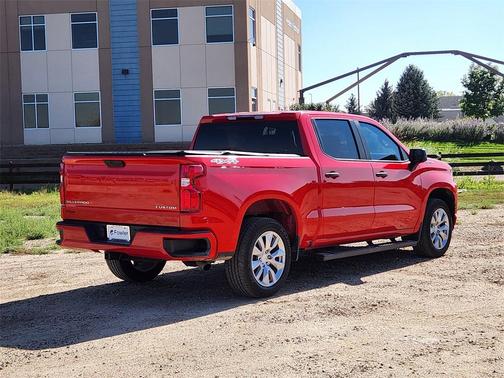 2022 Chevrolet Silverado 1500 Custom
