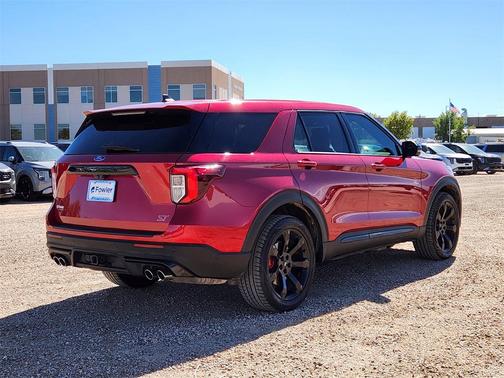 2022 Ford Explorer ST