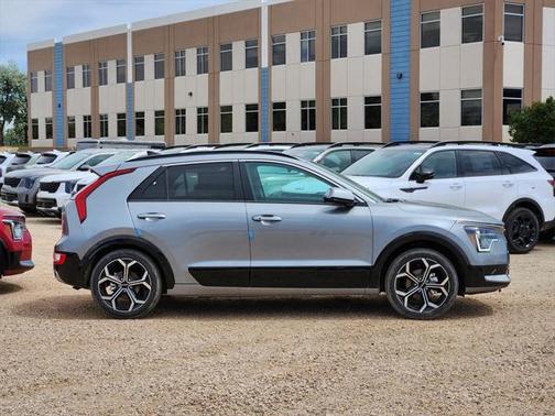 2025 Kia Niro EX