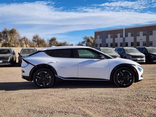 2025 Kia EV6 Wind