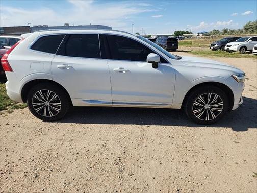 2022 Volvo XC60 Recharge Plug-In Hybrid T8 Inscription